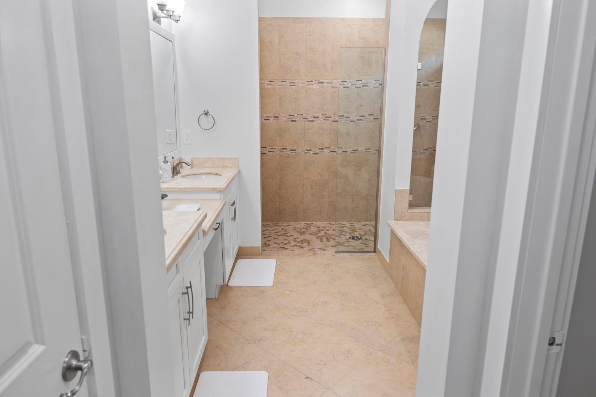 Bruschi Prop 180-105 B - Residential