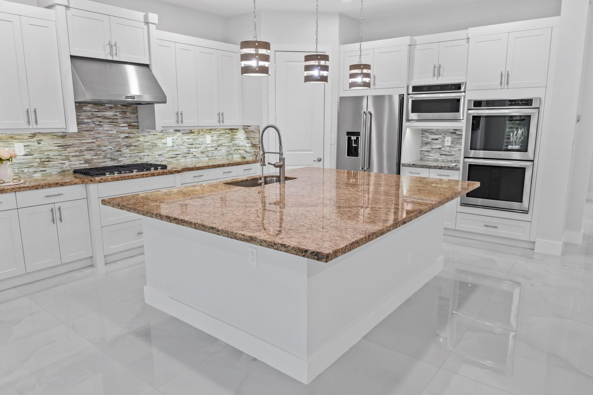 Bruschi Prop 180-105 B - Residential