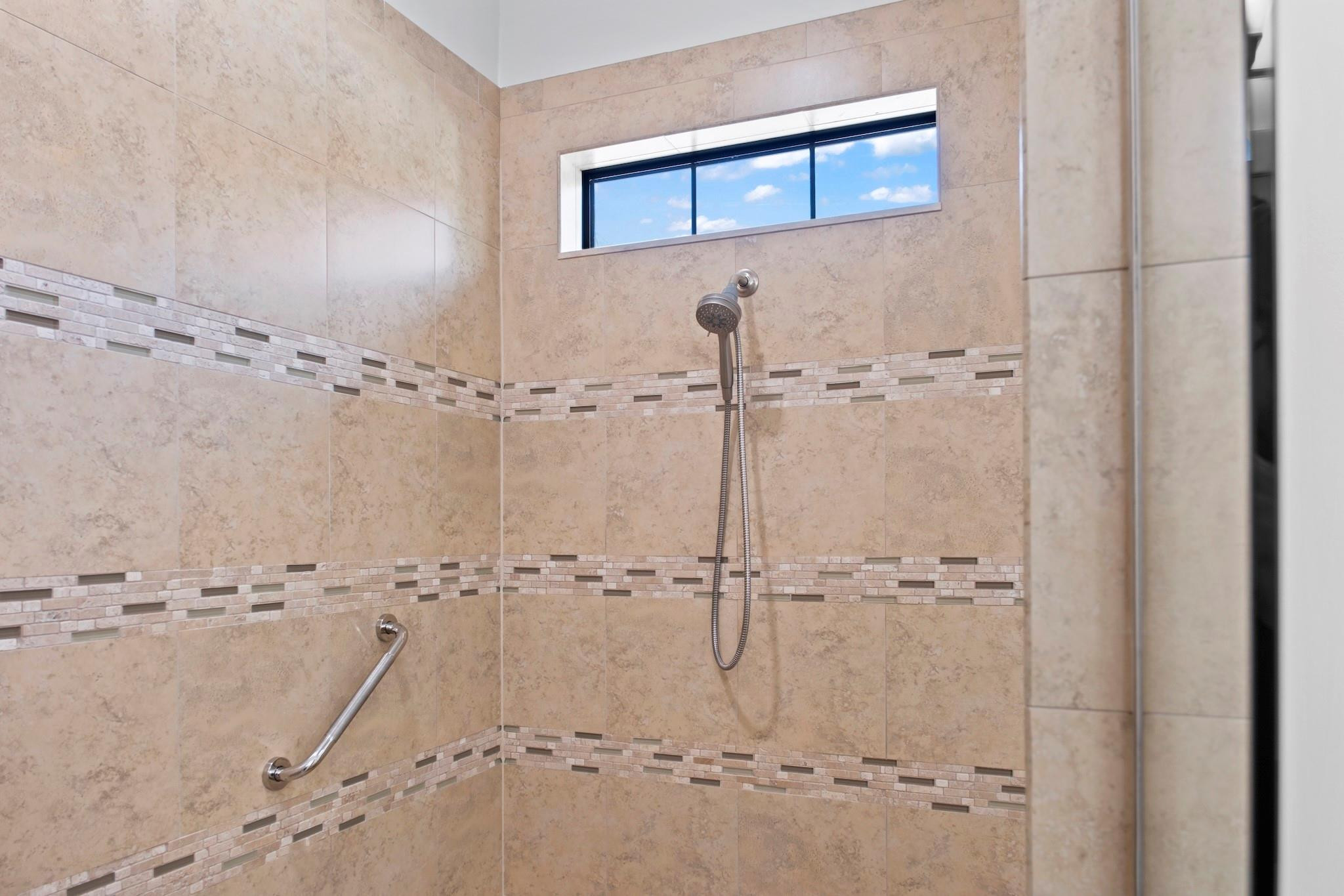 Bruschi Prop 180-105 B - Residential