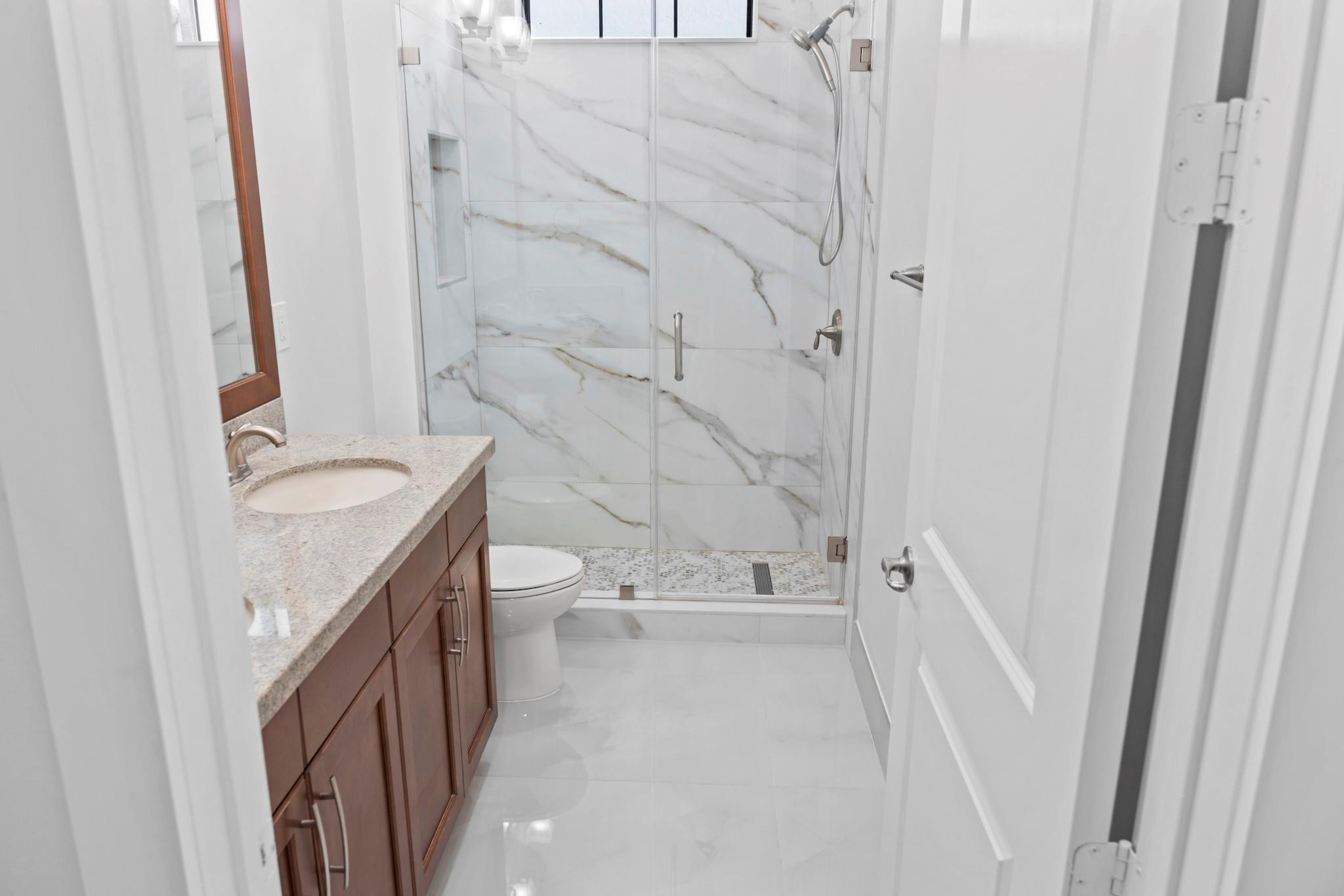 Bruschi Prop 180-105 B - Residential