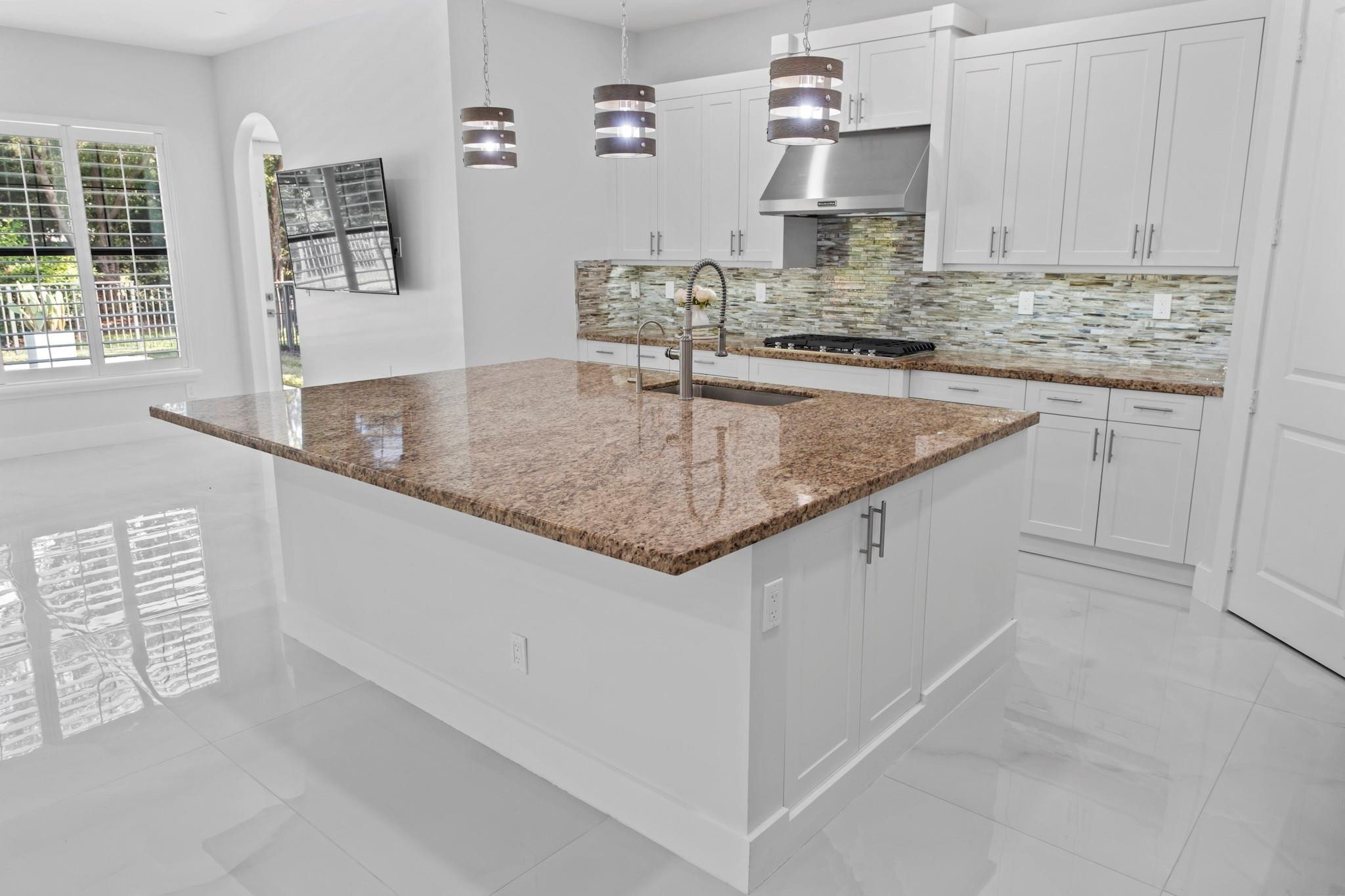 Bruschi Prop 180-105 B - Residential