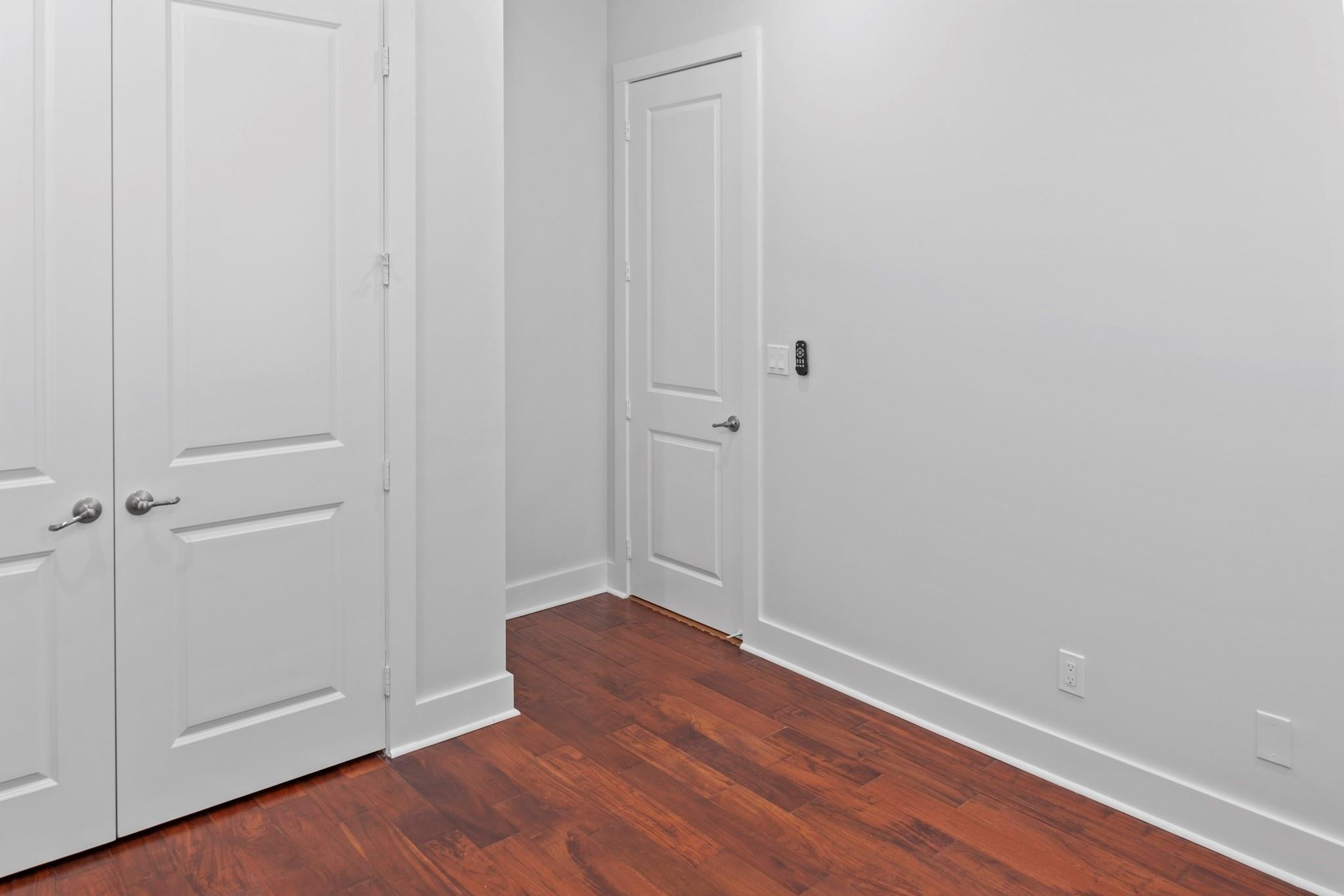 Bruschi Prop 180-105 B - Residential