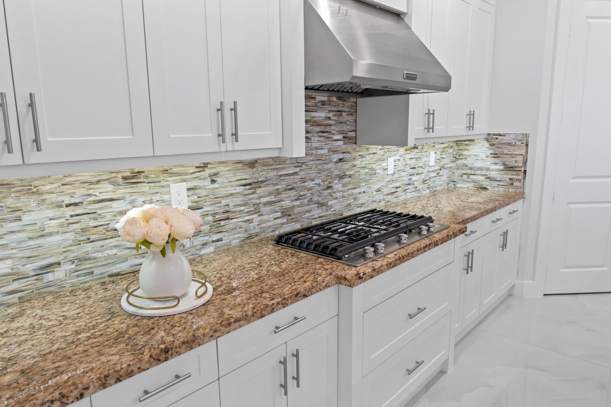 Bruschi Prop 180-105 B - Residential