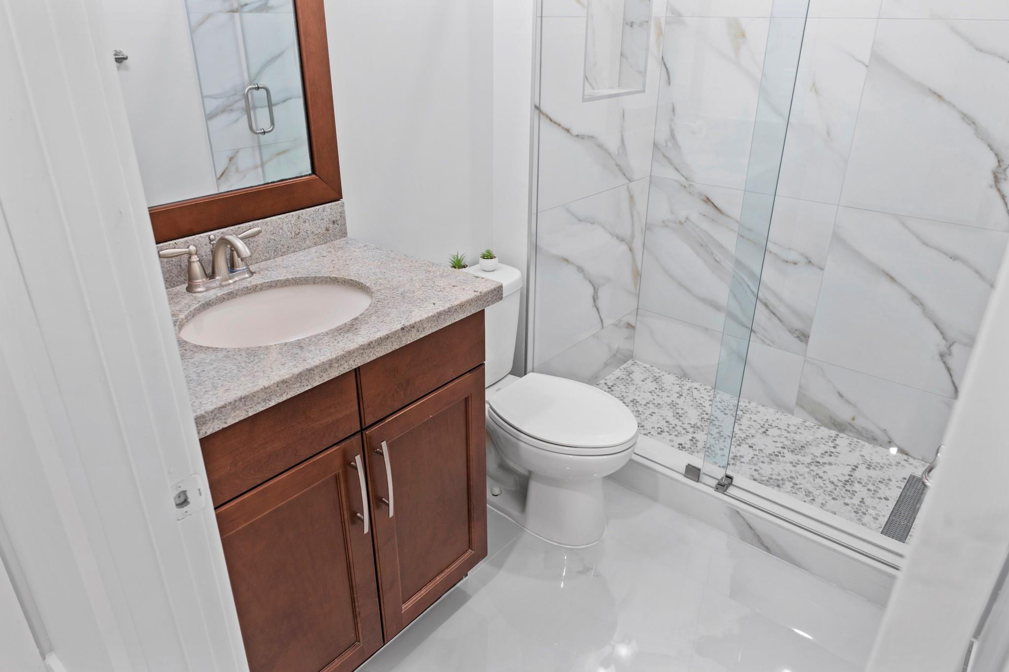 Bruschi Prop 180-105 B - Residential