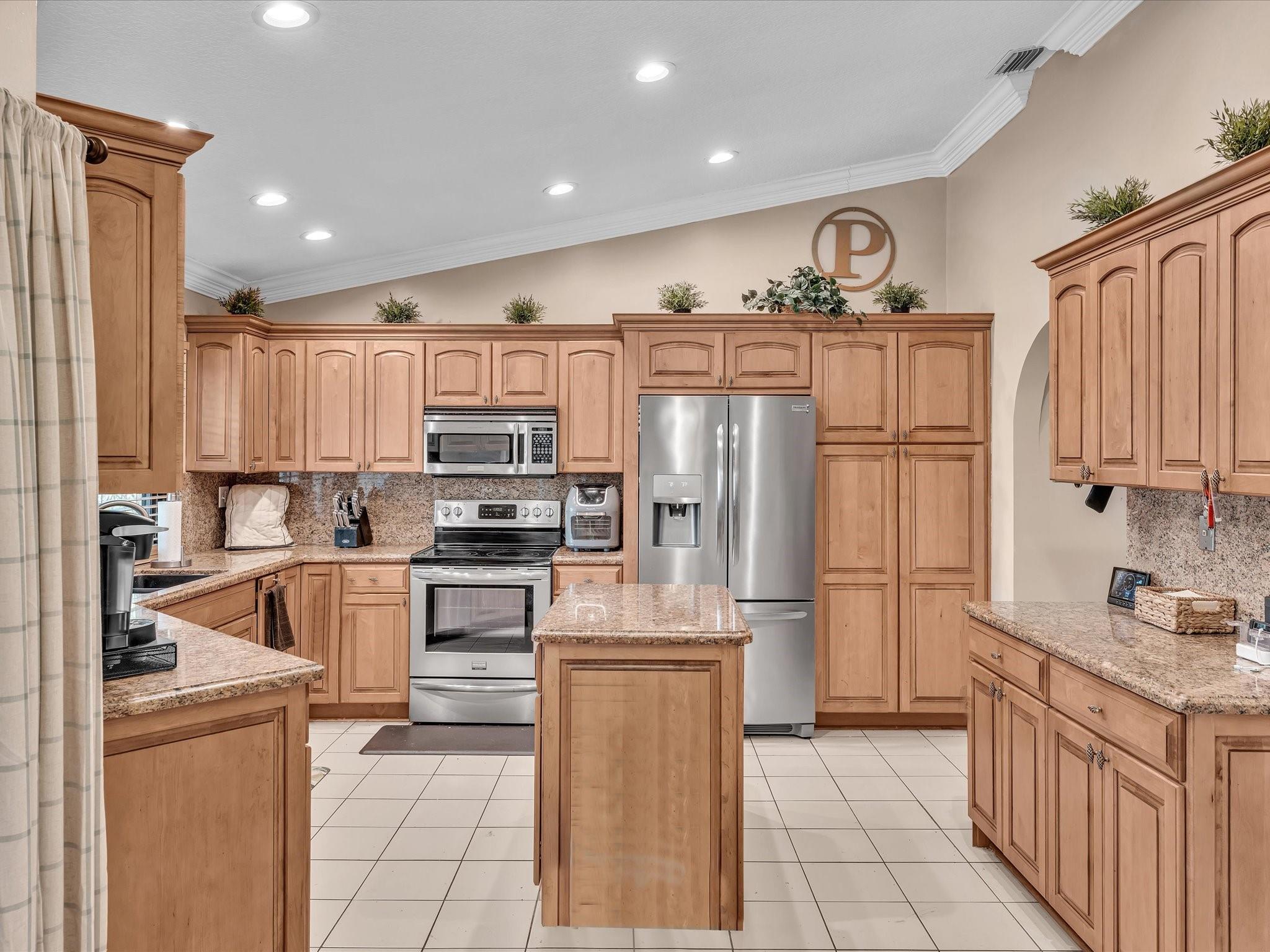 8640 NW 50th Dr