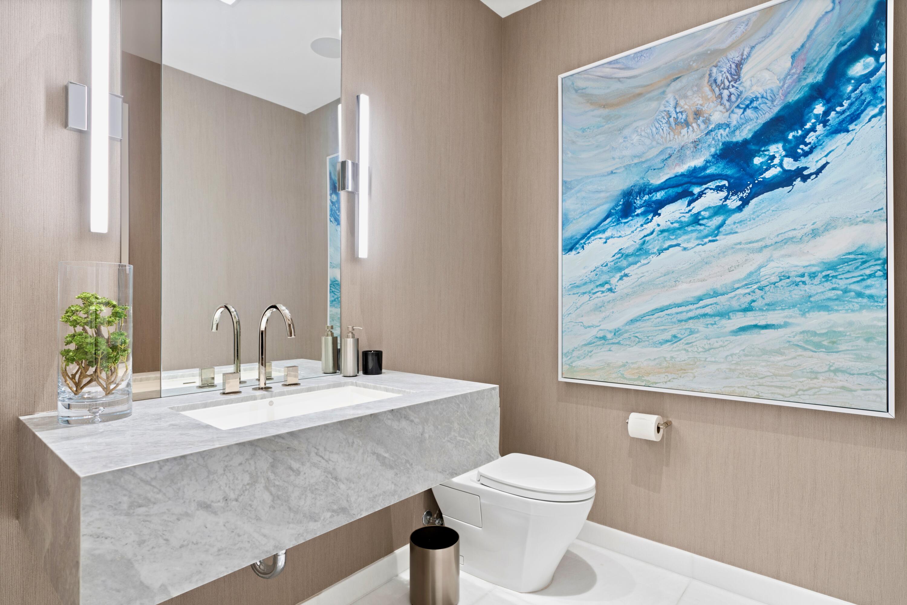 BRISTOL CONDO - Residential