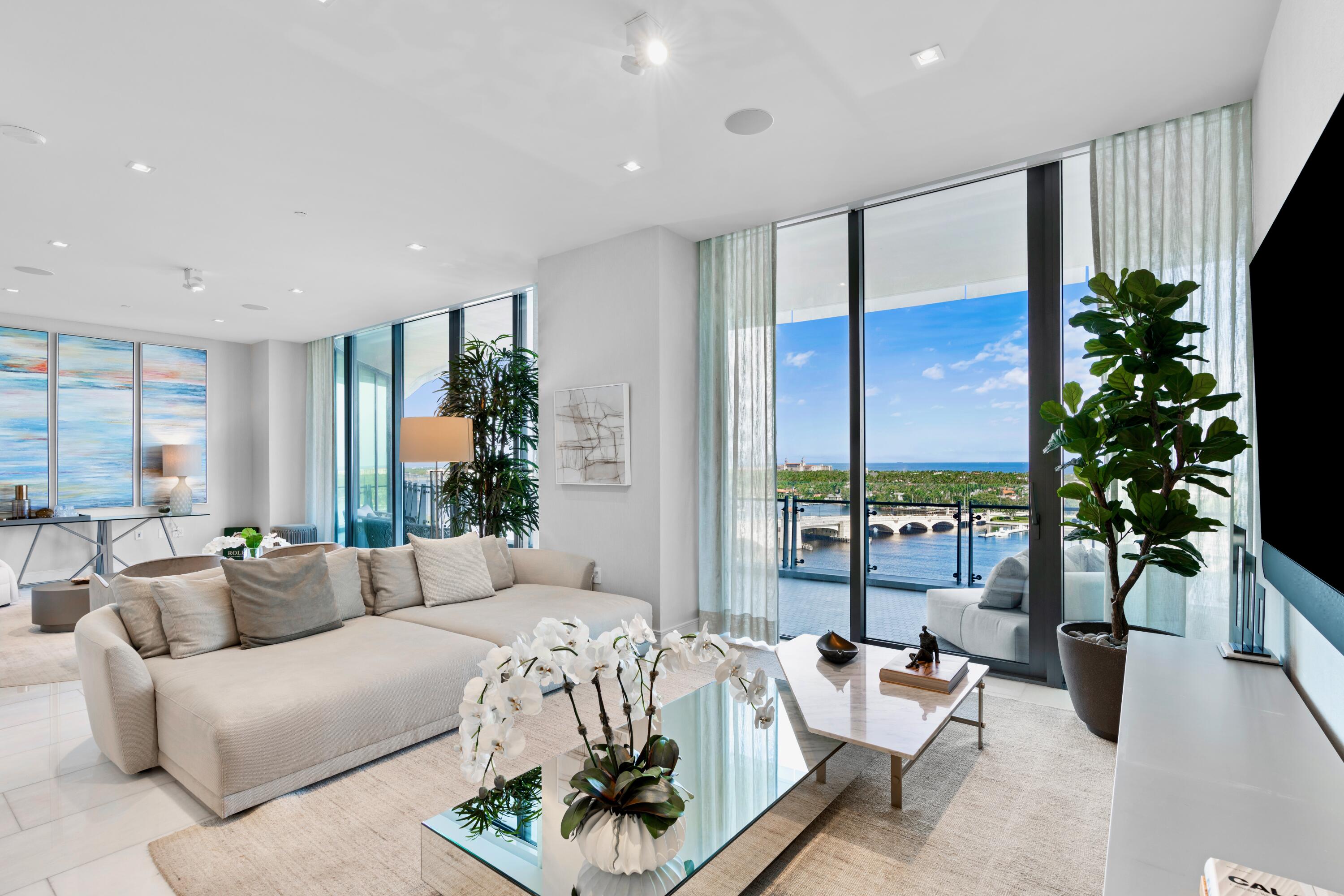 BRISTOL CONDO - Residential