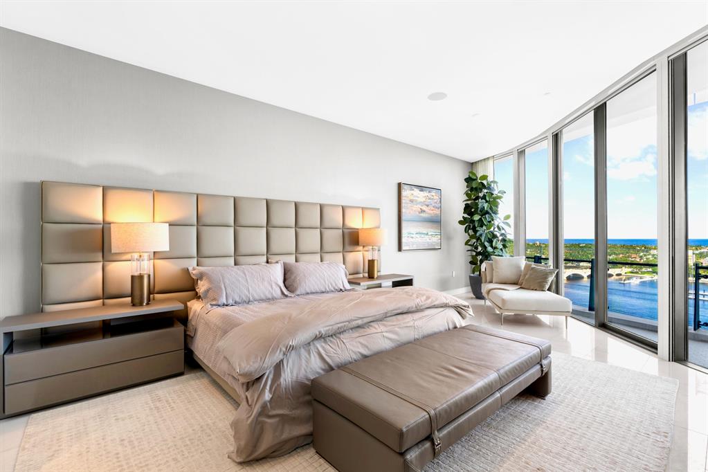 BRISTOL CONDO - Residential