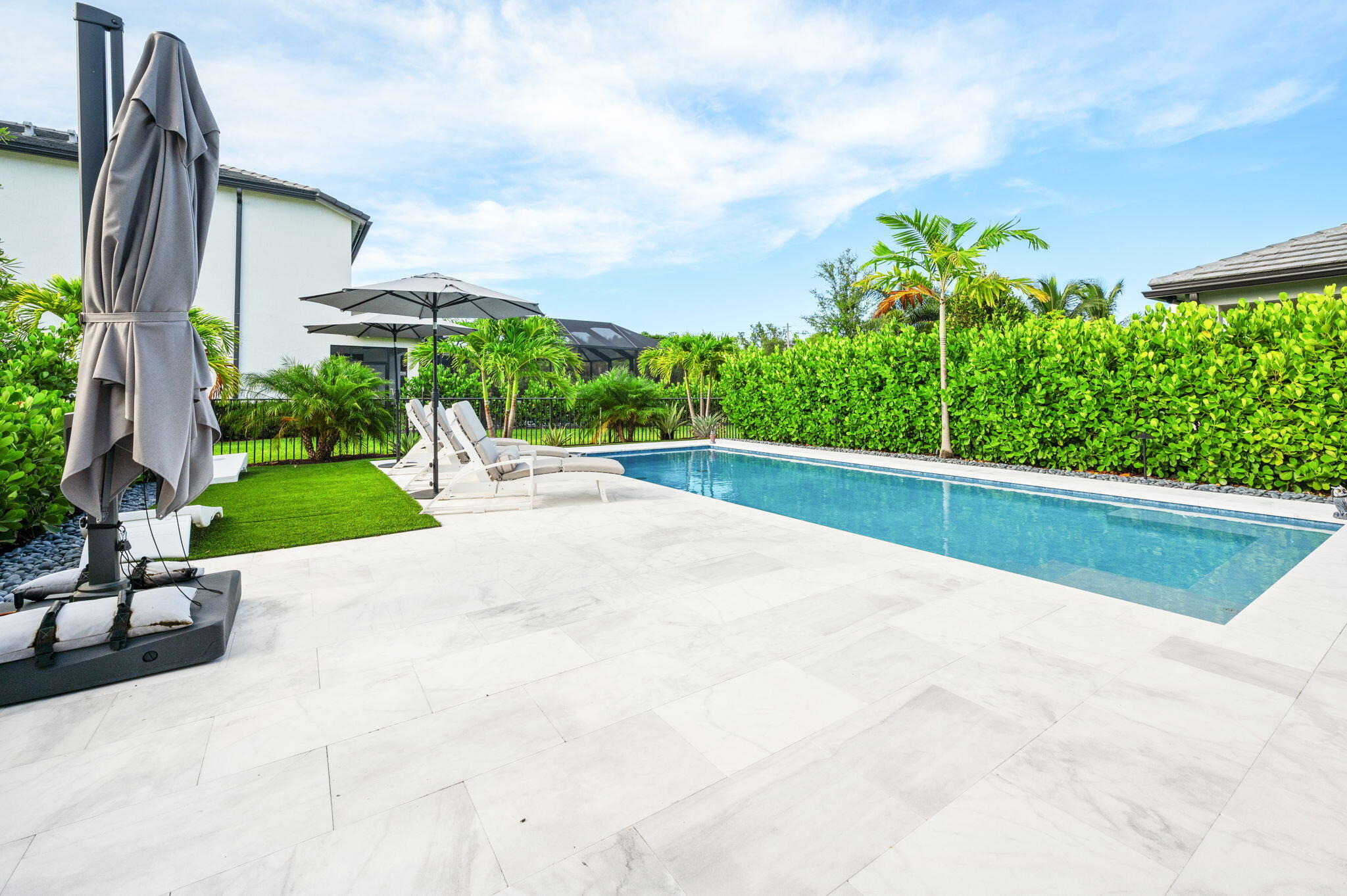 2387 Rollingwood Court