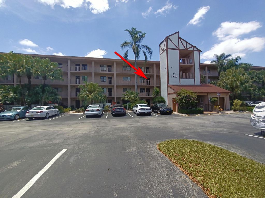 Photo of 7320 Amberly Lane #305, Delray Beach, FL 33446 (MLS # B26050775)