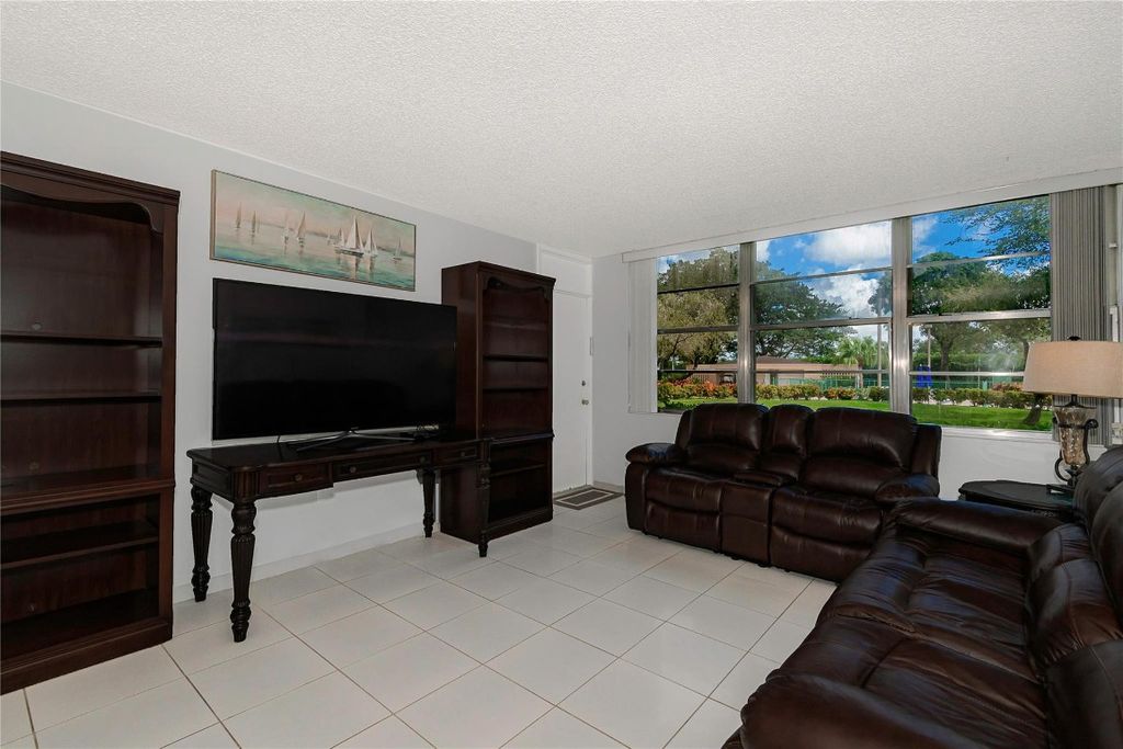 Photo of 1300 Saint Charles Pl Pembroke Pines #L20, Pembroke Pines, FL 33026 (MLS # F10533381)
