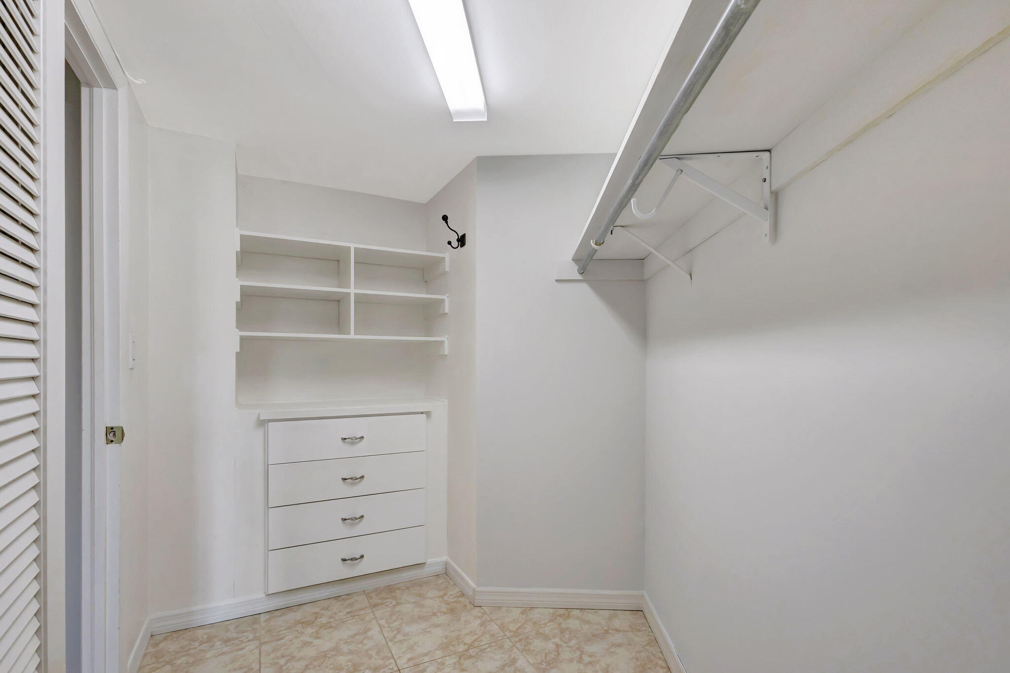 PORTOFINO CONDO PT OF LTS 15 AND 16,JARVIS PAR - Residential Lease