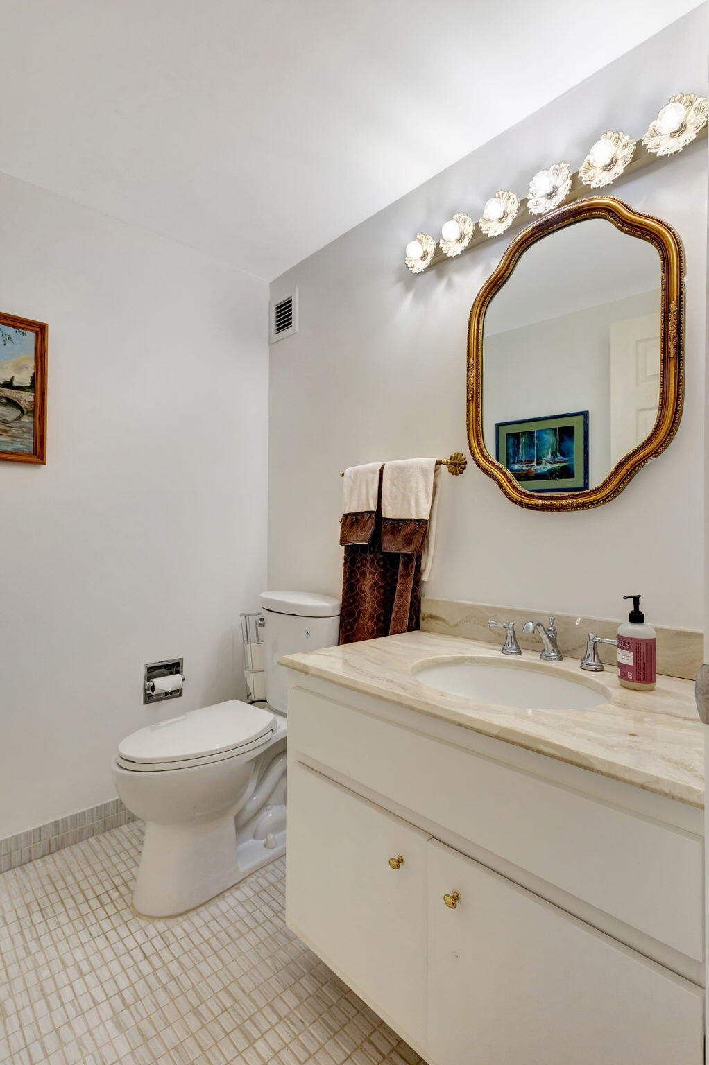 PORTOFINO CONDO PT OF LTS 15 AND 16,JARVIS PAR - Residential Lease