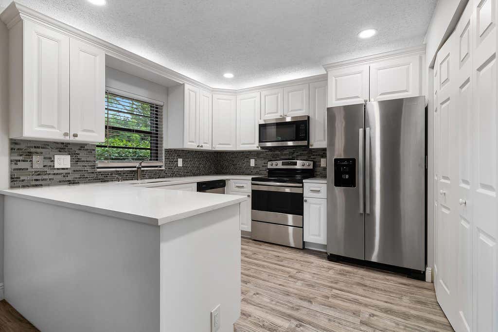 Photo of 9 VÃ­a De Casas Norte, Boynton Beach, FL 33426 (MLS # B26049345)