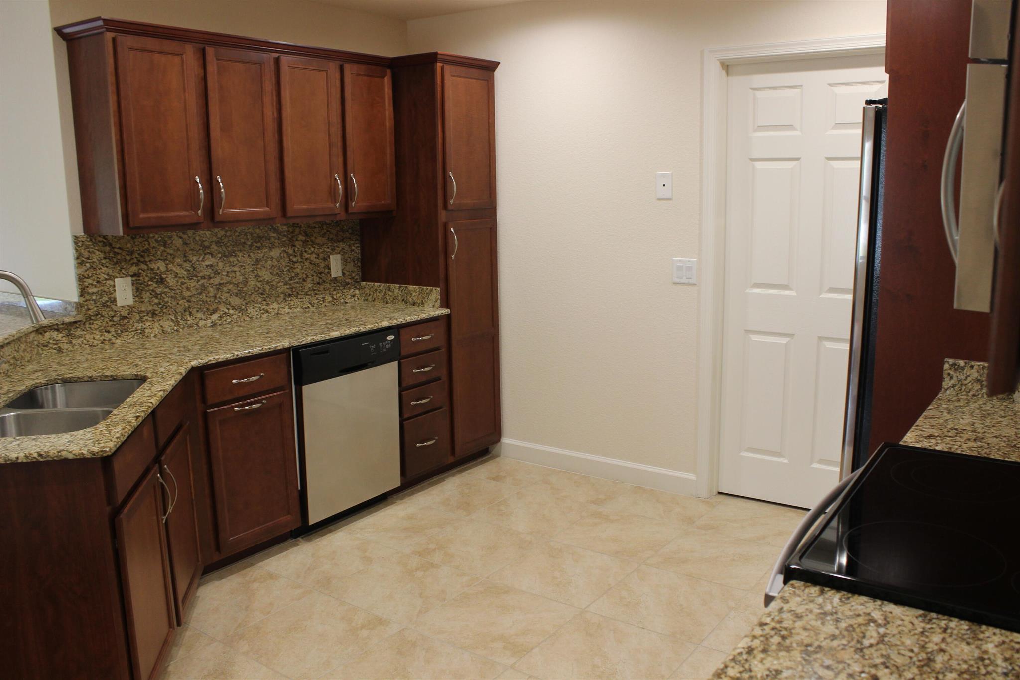 SPANISH LAKES COUNTRY CLUB VILLAGE LEASEHOLD ESTAT - Residential