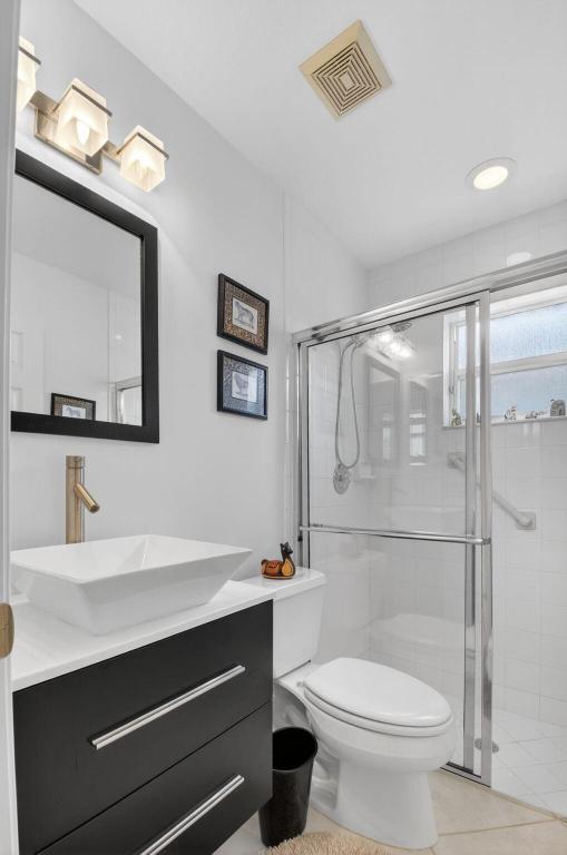 LAKERIDGE GREENS - Residential