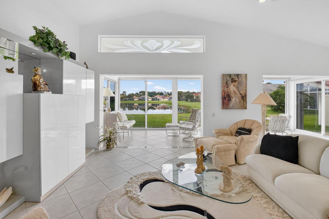 LAKERIDGE GREENS - Residential