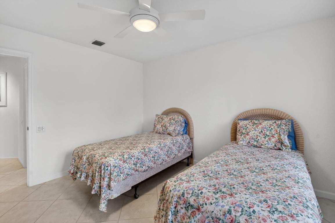 LAKERIDGE GREENS - Residential