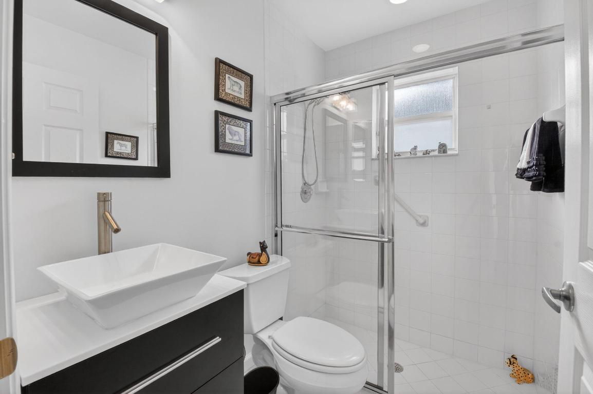 LAKERIDGE GREENS - Residential