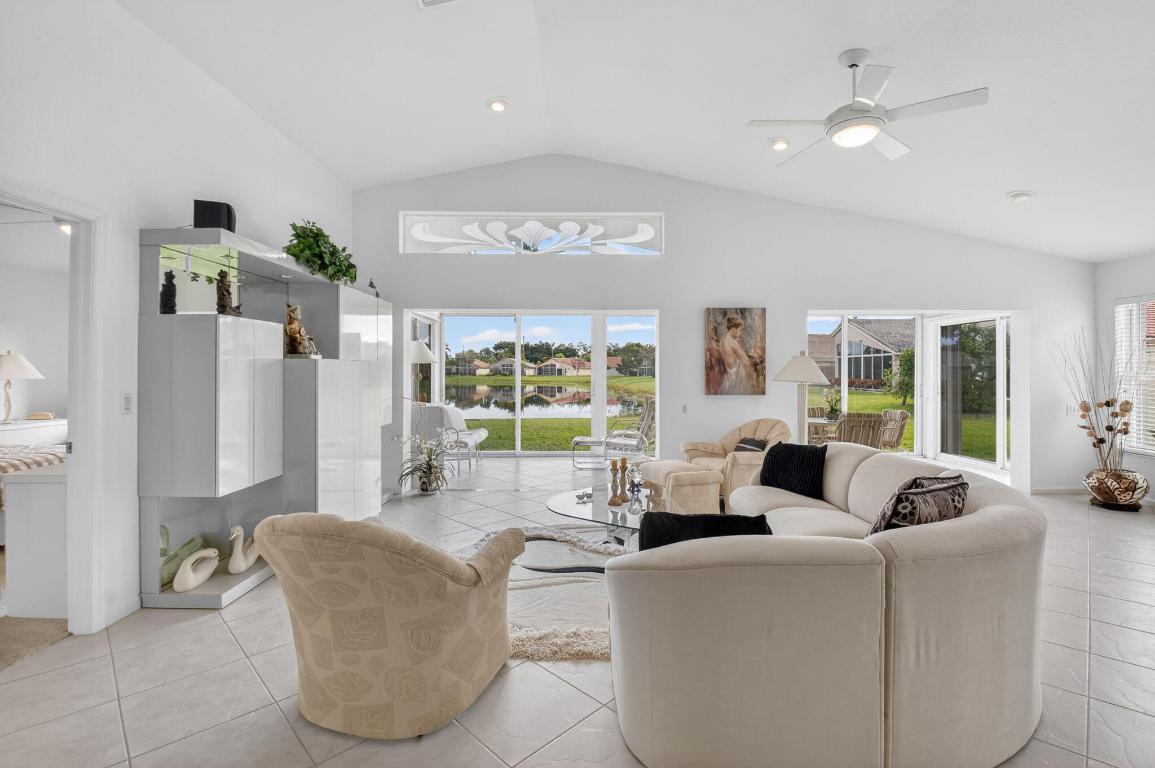 LAKERIDGE GREENS - Residential