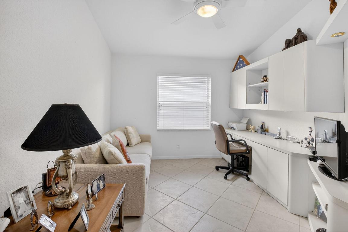 LAKERIDGE GREENS - Residential