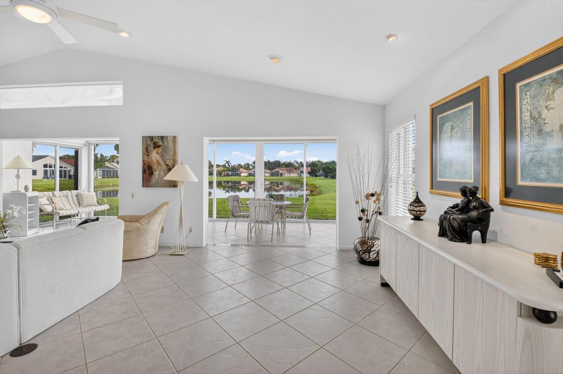 LAKERIDGE GREENS - Residential