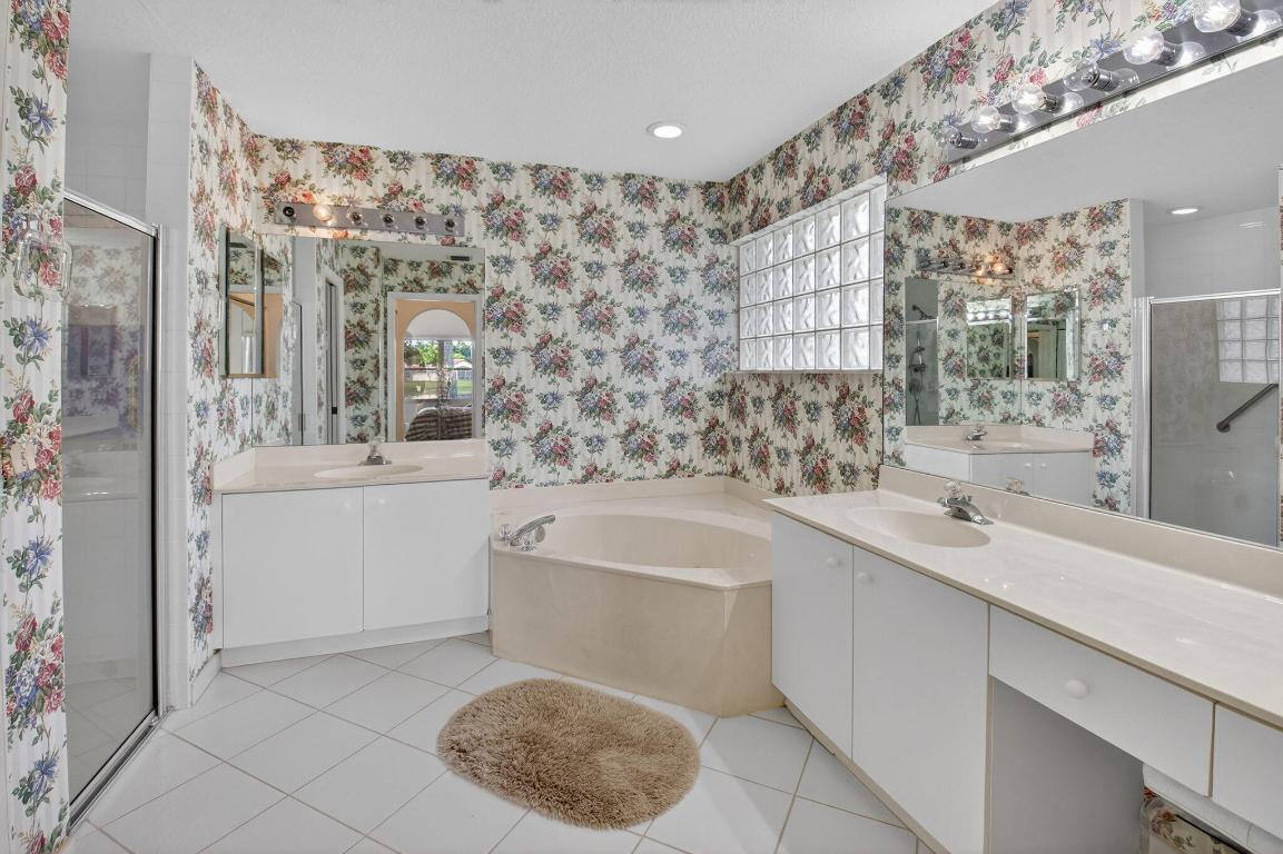 LAKERIDGE GREENS - Residential