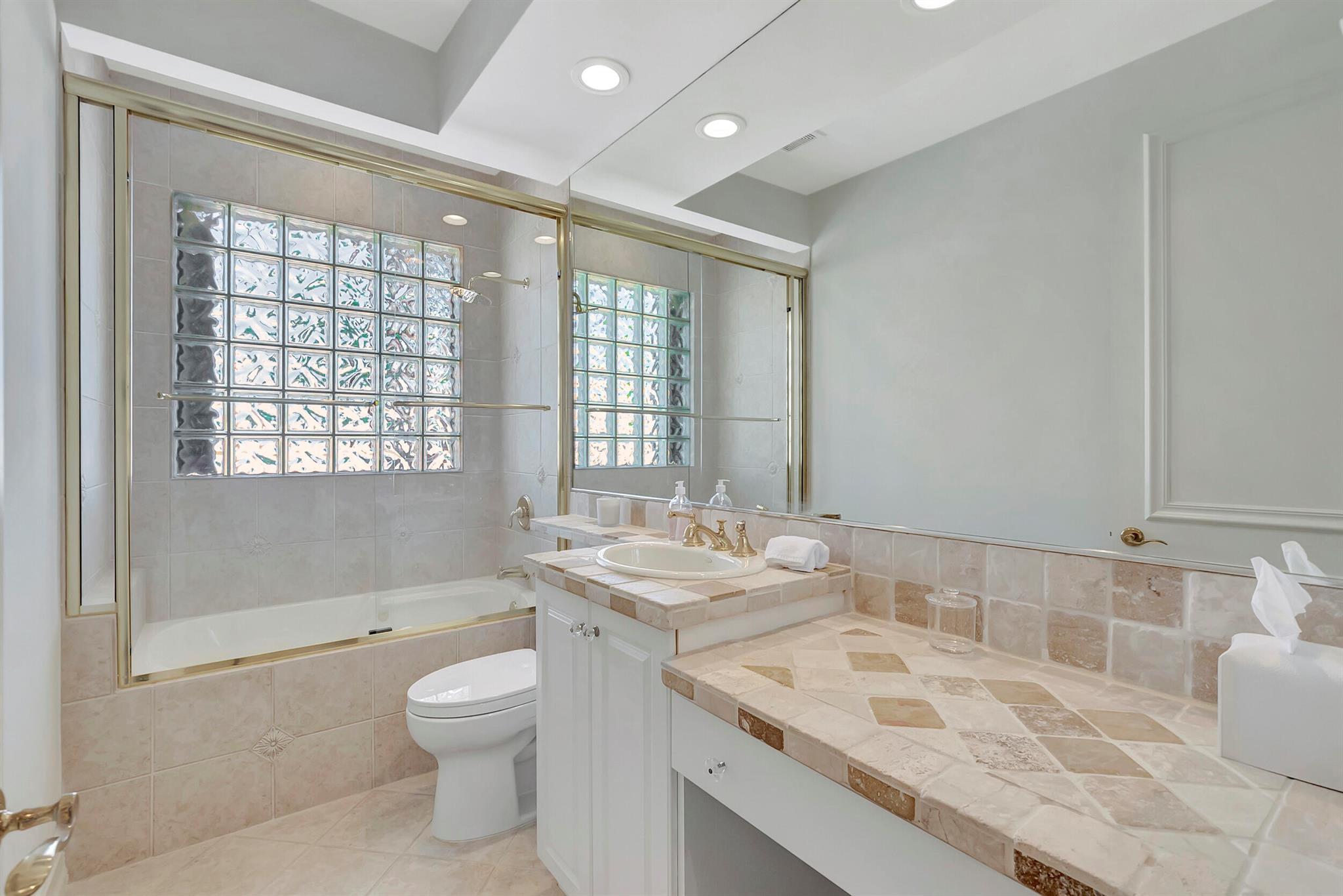 THE LANDINGS - Residential