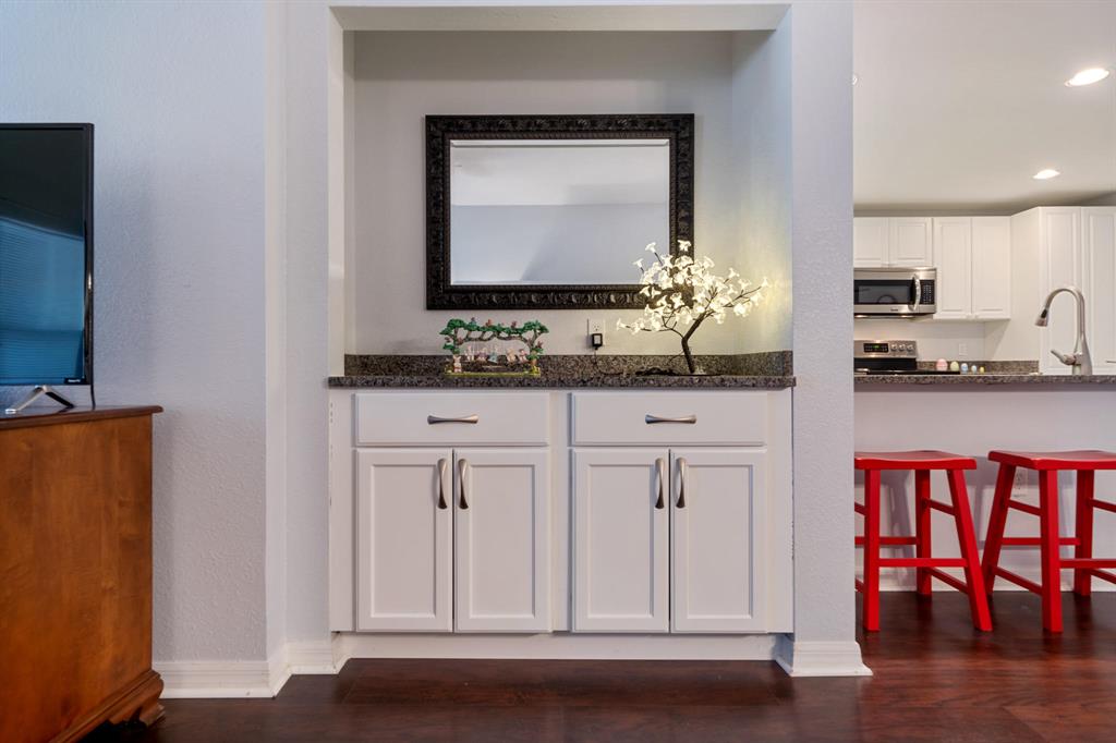 THE LAKES AT THE SAVANNAHS CONDOMINIUM - Residential