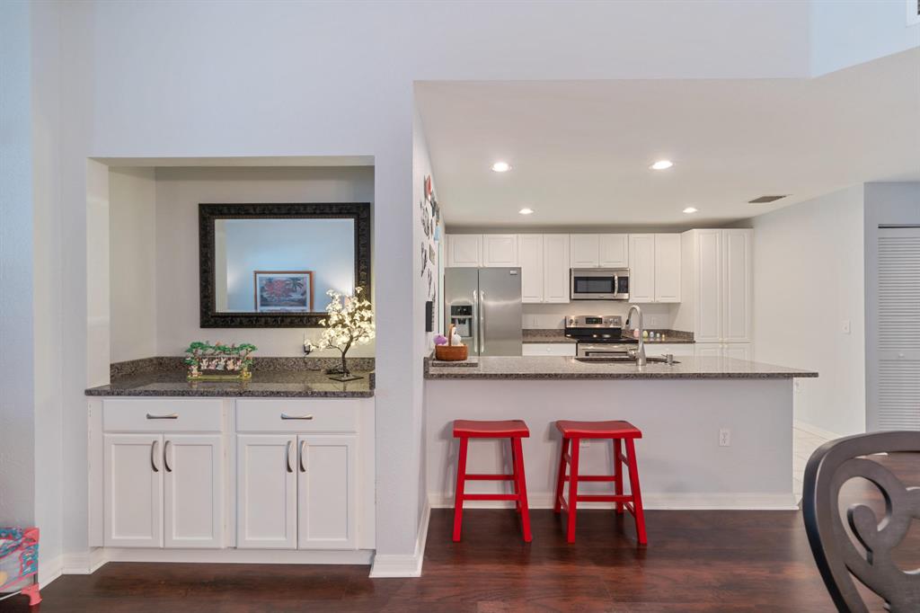 THE LAKES AT THE SAVANNAHS CONDOMINIUM - Residential