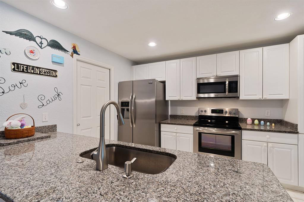 THE LAKES AT THE SAVANNAHS CONDOMINIUM - Residential