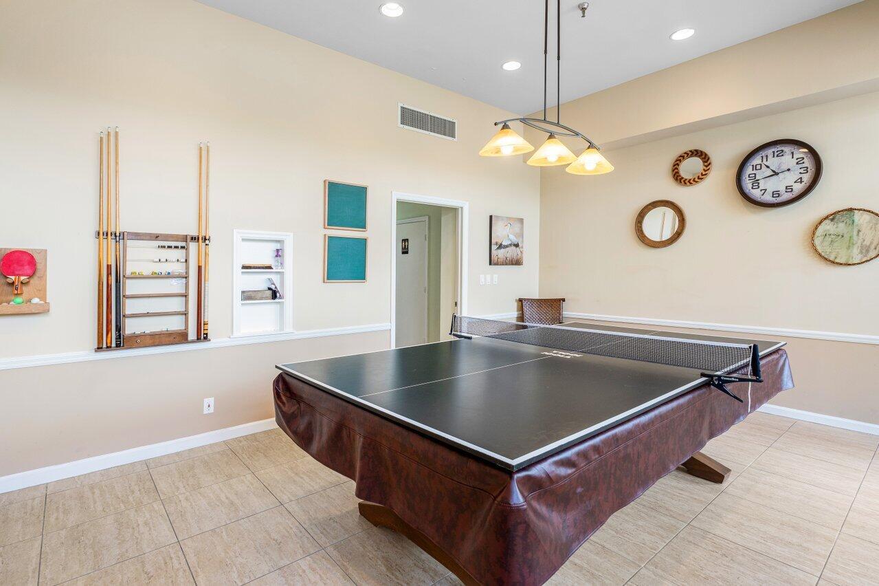 CORINTHIANS CONDO - Residential