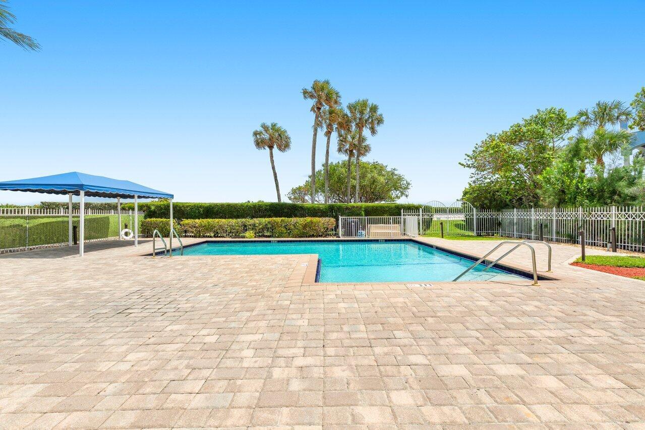 CORINTHIANS CONDO - Residential