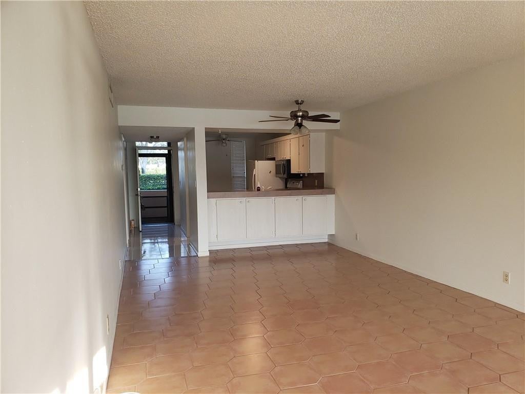 6010 CORAL LAKE Drive 110