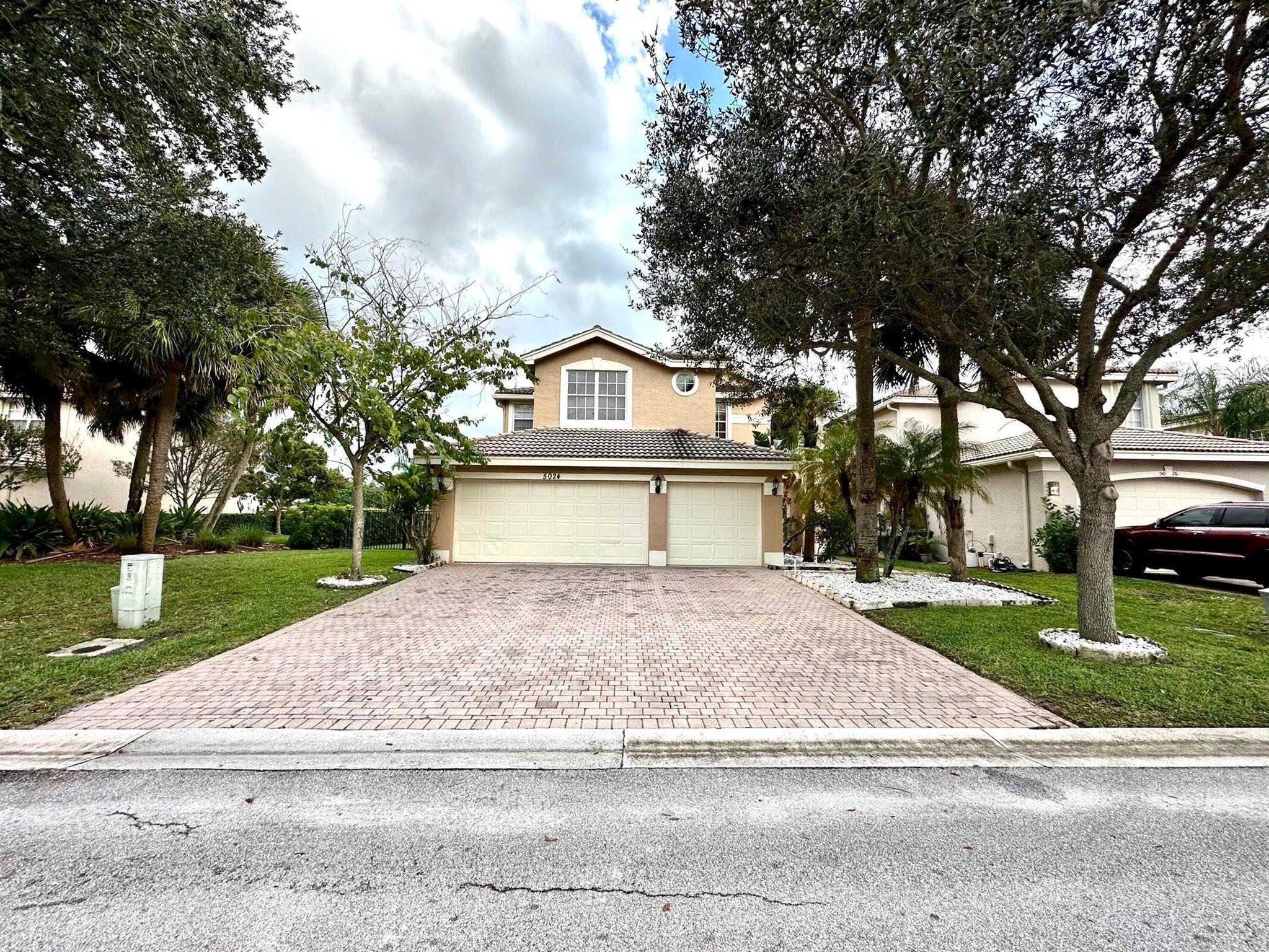 5024 Nautica Lake Circle