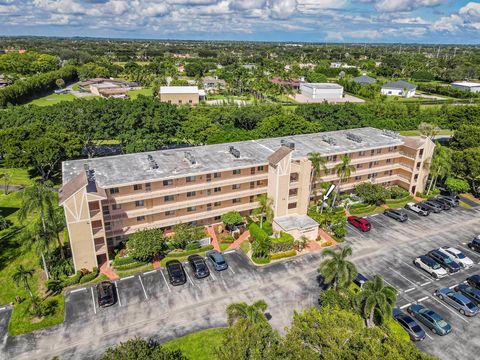 Photo of 6865 Huntington Lane #105, Delray Beach, FL 33446 (MLS # R11135710) Photo of 6865 Huntington Lane #105, Delray Beach, FL 33446 (MLS # R11135710)