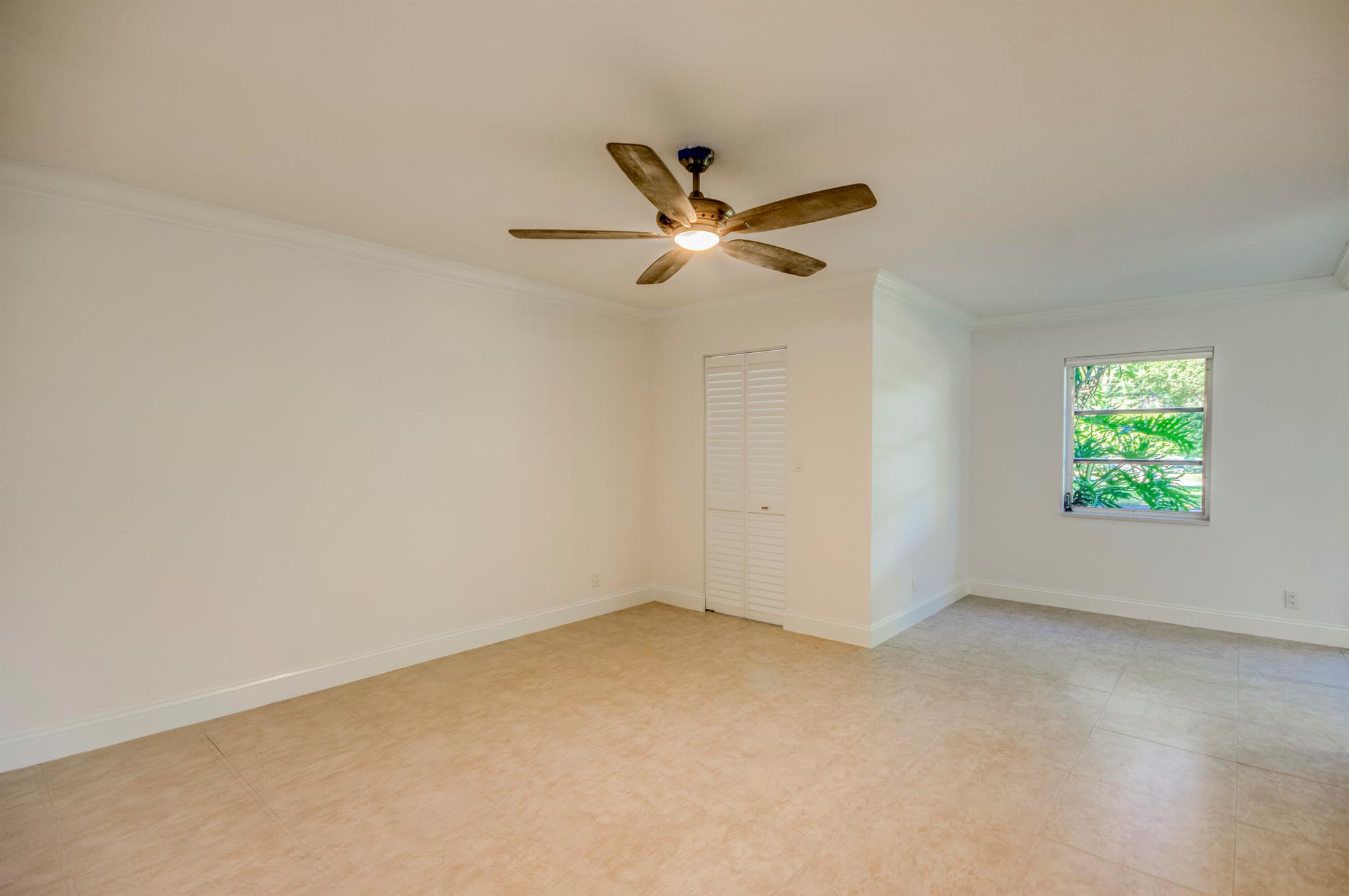 Huntington Lakes - Residential