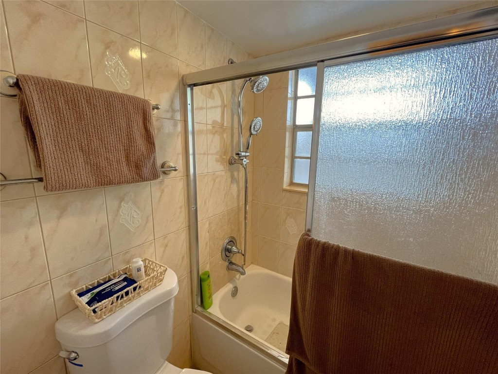 ORIOLE GOLF AND TENNIS - Residential