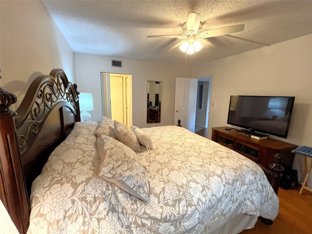 ORIOLE GOLF AND TENNIS - Residential