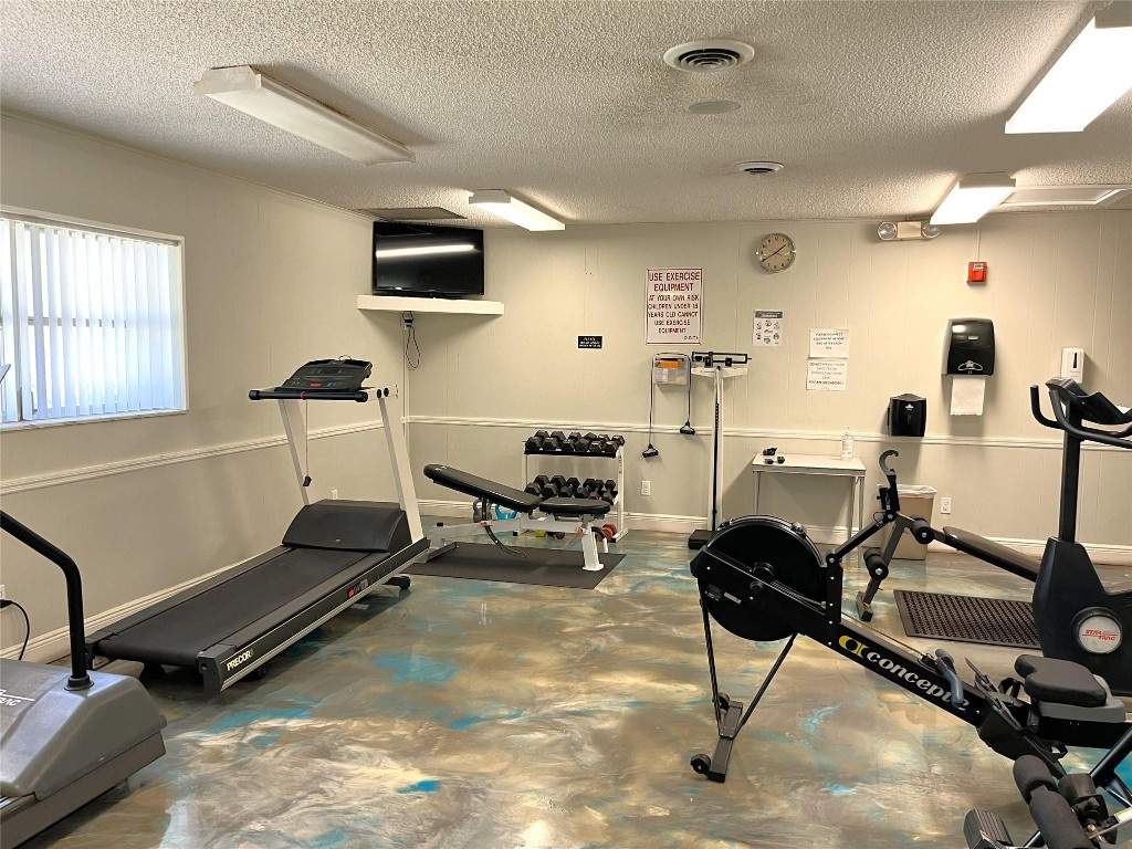 ORIOLE GOLF AND TENNIS - Residential