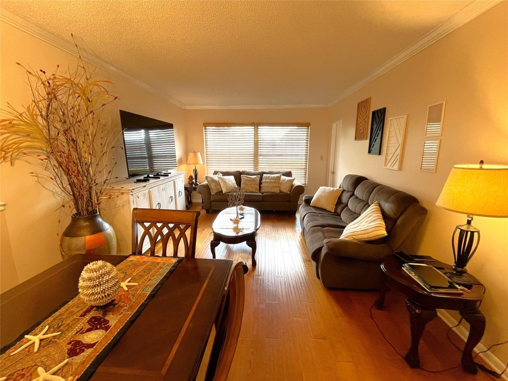 ORIOLE GOLF AND TENNIS - Residential