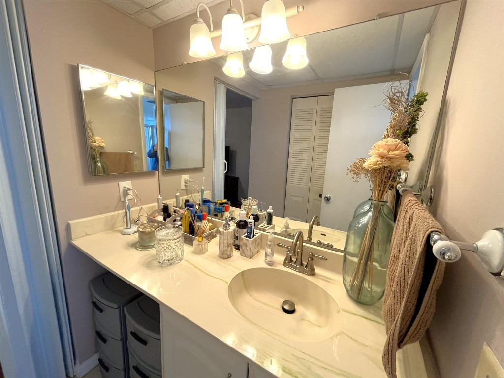 ORIOLE GOLF AND TENNIS - Residential