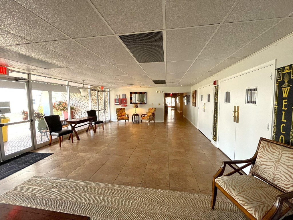 ORIOLE GOLF AND TENNIS - Residential