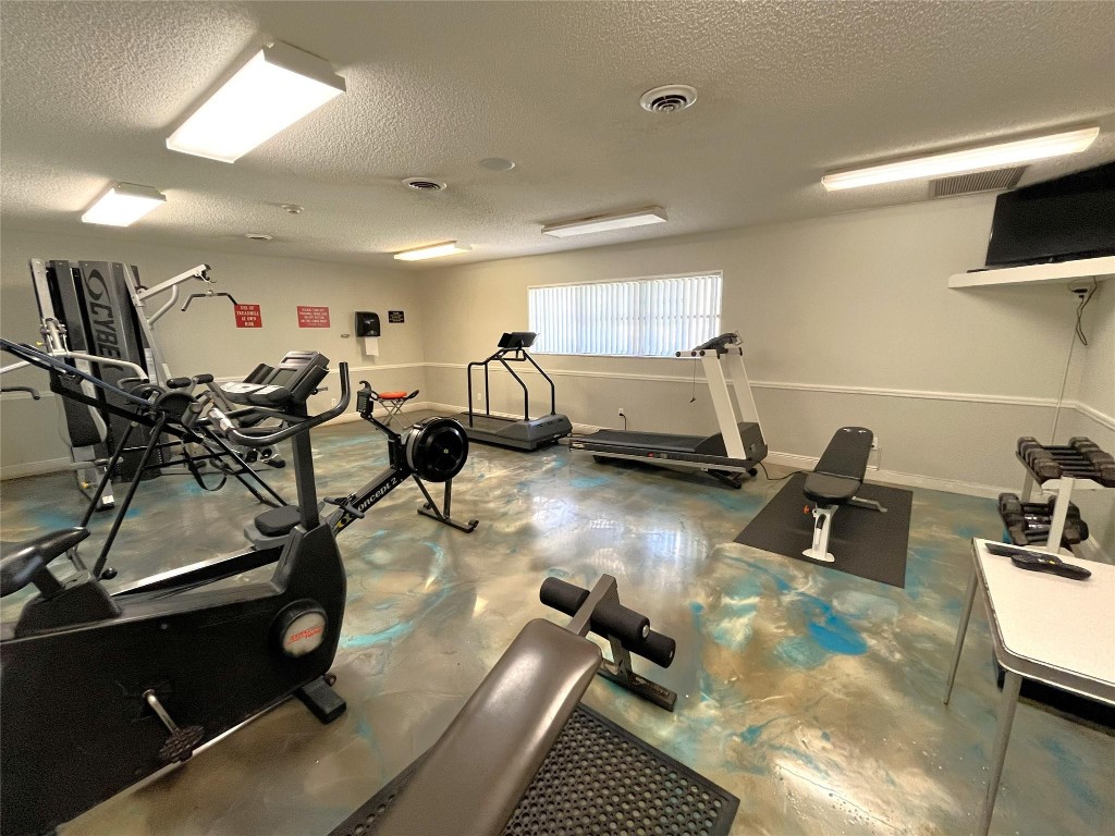 ORIOLE GOLF AND TENNIS - Residential