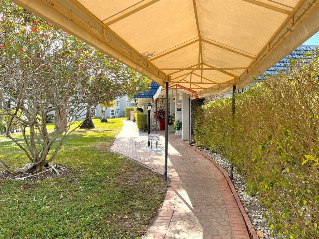 ORIOLE GOLF AND TENNIS - Residential