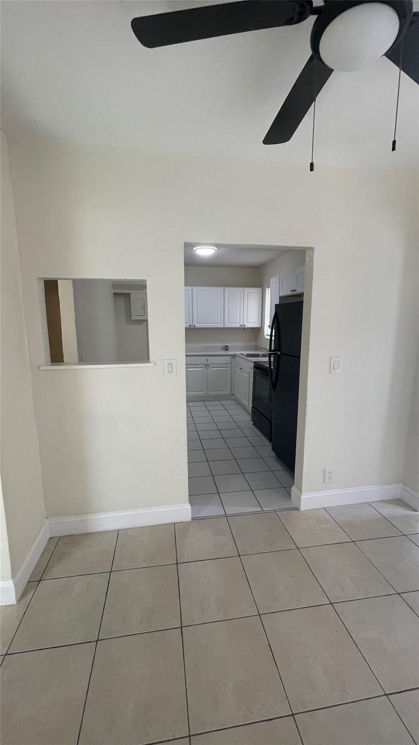 LAUDERDALE MANORS AMD PLA - Residential Lease