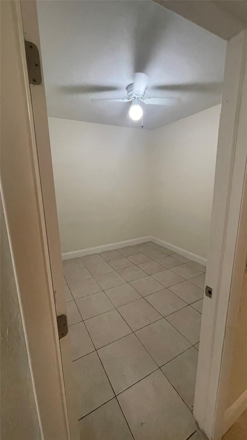 LAUDERDALE MANORS AMD PLA - Residential Lease