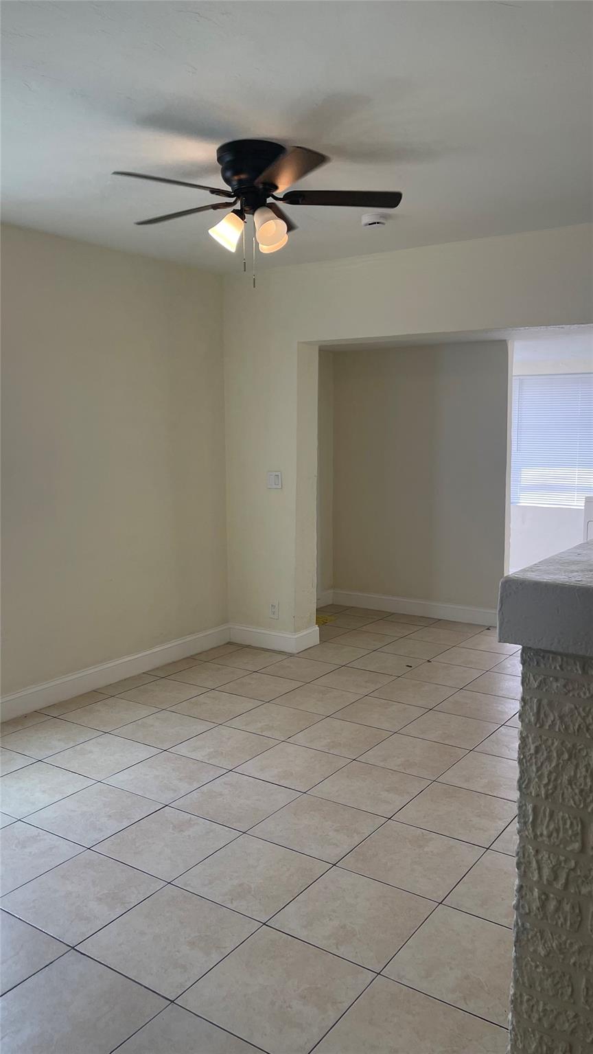 LAUDERDALE MANORS AMD PLA - Residential Lease