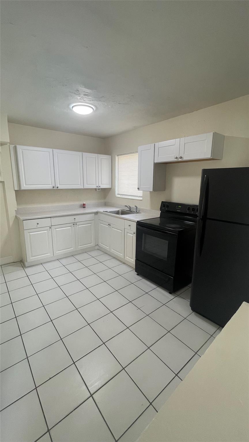 LAUDERDALE MANORS AMD PLA - Residential Lease