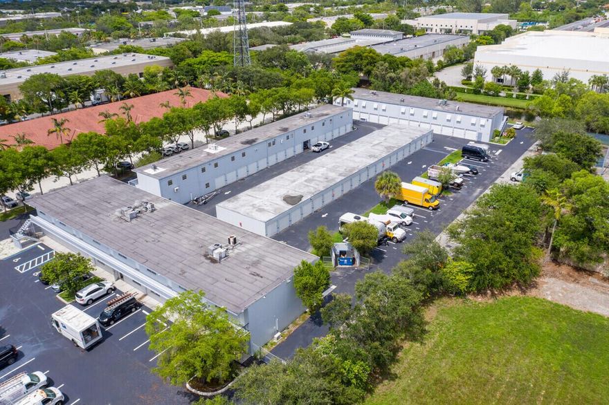 Located in the heart of Sunrise Industrial Park, Unit 257 offers an excellent opportunity for businesses seeking an efficient and convenient office location. This second-floor space spans 635 square feet and is open space, providing a functional layout for a variety of business needs. With electric included in the rent, you can enjoy a hassle-free set up and predictable operating costs. Don't miss out.